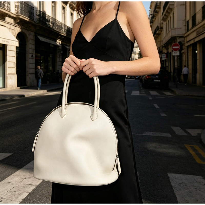 Bolsa de Ombro de Luxo em Form - Luxury Bags Collection avaliação e preço